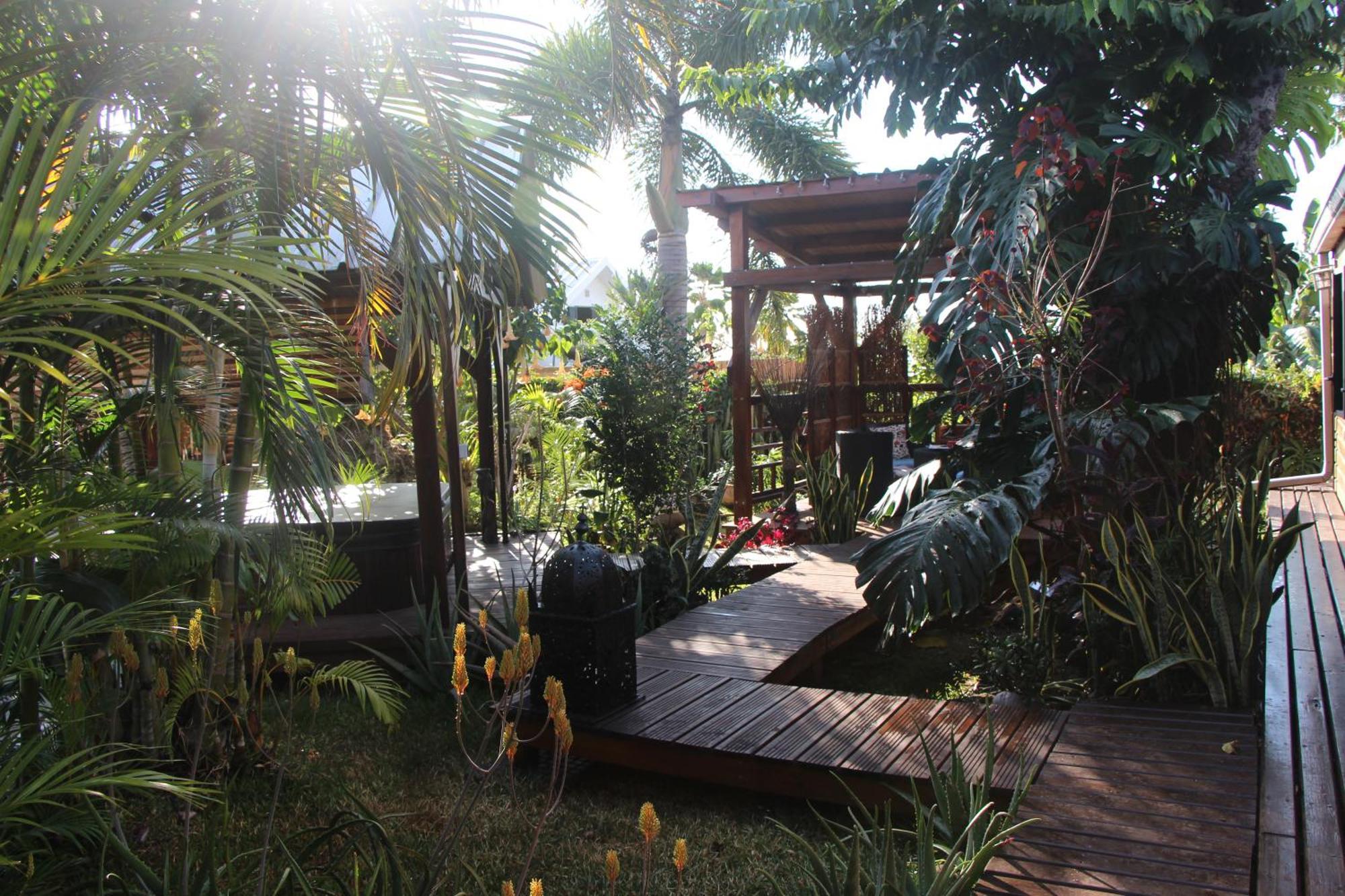 La Liane De Jade 974-Lodge Le Palissandre - Jacuzzi Privatif - Piscine Chauffee Le Bois de Nefles  Екстериор снимка
