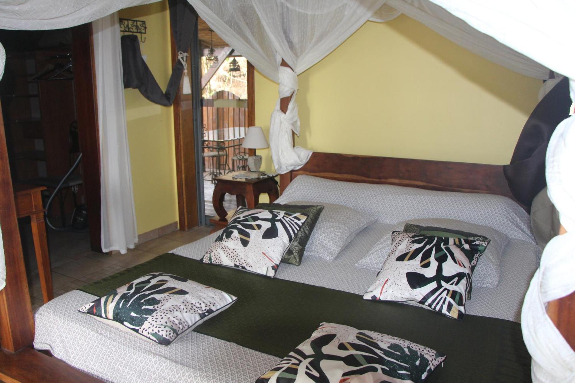 La Liane De Jade 974-Lodge Le Palissandre - Jacuzzi Privatif - Piscine Chauffee Le Bois de Nefles  Екстериор снимка